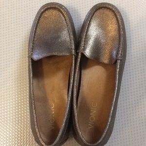 vionic moccasins debbie